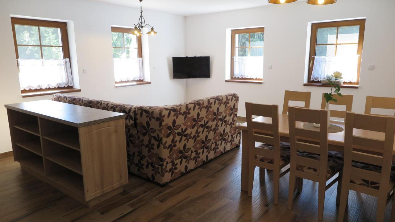 Club Rezidence Pod Luci Apartment Loucovice Luaran gambar
